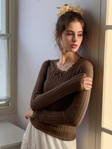 DAZY T-shirt décontracté à manches longues, col rond, avec nœud décoratif, en couleur unie et patchwork de dentelle, côtelé et slim, pour adolescentes - Tabac - Voir 2