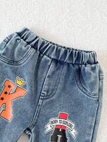 SHEIN Playful Pals 2pcs Baby Boys Retro Blue Denim Outfit,Collared Long Sleeve Jacket With Letter Print And Elastic Waist Wide Leg Pants,Casual Back-To-School Autumn Set - Medium Wash - View 4