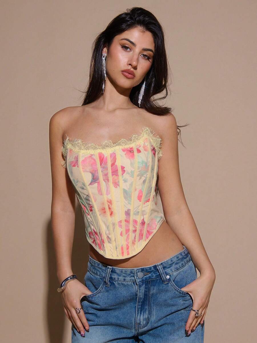 SHEIN BAE 夏季黄色碎花蕾丝上衣,适合日常约会、夜间外出、夜店、派对、聚会、鸡尾酒会、泳池派对、返校季、学期中、度假、办公室通勤等场合穿着。 - 黃色 - 查看 1