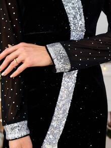 Gownix Czarny aksamitny kombinezon z rozpryskami i srebrnymi cekinami, z dekoltem w serek i długim rękawem, elegancki i modny na imprezę