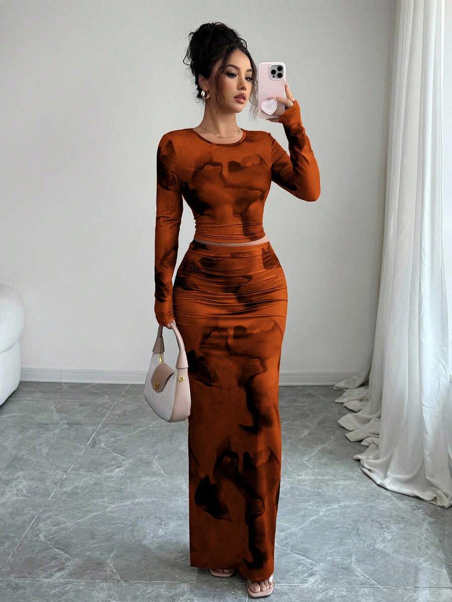 Elenzga 2件套女士时尚圆领优雅紧身不对称扎染图案长袖T恤，紧身扎染图案长裙套装 - 彩色 - 查看 1