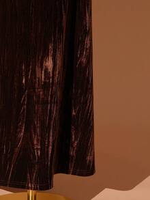 Rometta 女士优雅派对方领长袖褶饰 A 字长裙，金属别针装饰，拉绒提花面料，褶皱纹理，适合秋冬季派对、宴会、郊游、办公室等更多场合 - 咖啡棕 - 查看 5