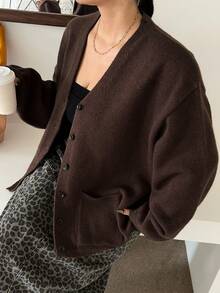Dazy Plus كارديجان فضفاض بياقة على شكل حرف V للنساء ذوات الأحجام الكبيرة، بلون أحادي، مفتوح من الأمام، مع جيوب، مناسب للخريف والشتاء - بني - مشاهدة 1
