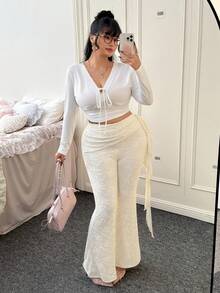 CovetEZ 加大码 Y2K 喇叭裤，荷叶边下摆，蕾丝边，适合秋冬季节假期和约会穿着 - 杏色 - 查看 4