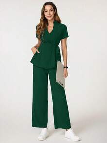 TaskEZ Komplet pielęgniarski, jednokolorowy top z dekoltem w serek, krótkim rękawem i węzłem z boku, ze spodniami