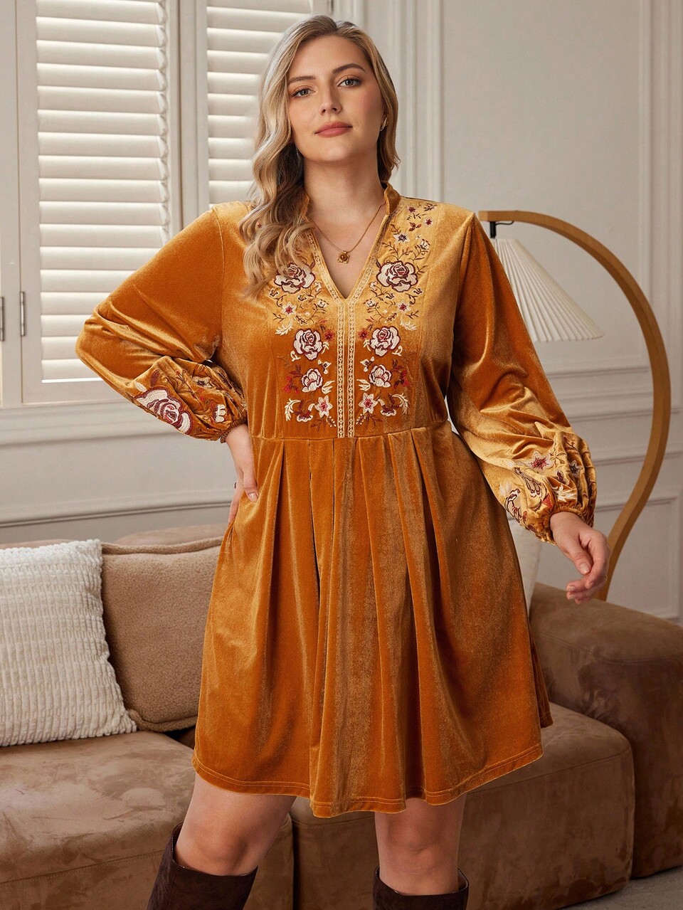 Plus Size Elegant Floral Embroidered Commuter Dress