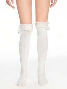 ROMWE Kawaii Calcetines largos cálidos sobre la rodilla con decoración de pompones y lazos - Beis - Ver 2