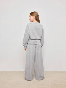 Conjunto de sudadera de cuello redondo de manga larga con bordado de lazo y pantalón de chándal para niña preadolescente - Gris Claro - Ver 2