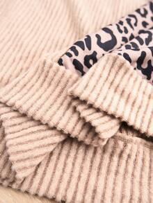 EMERY ROSE Sudadera de mujer talla grande elegante y casual con estampado de leopardo y parches de lentejuelas en escote en V, para otoño/invierno