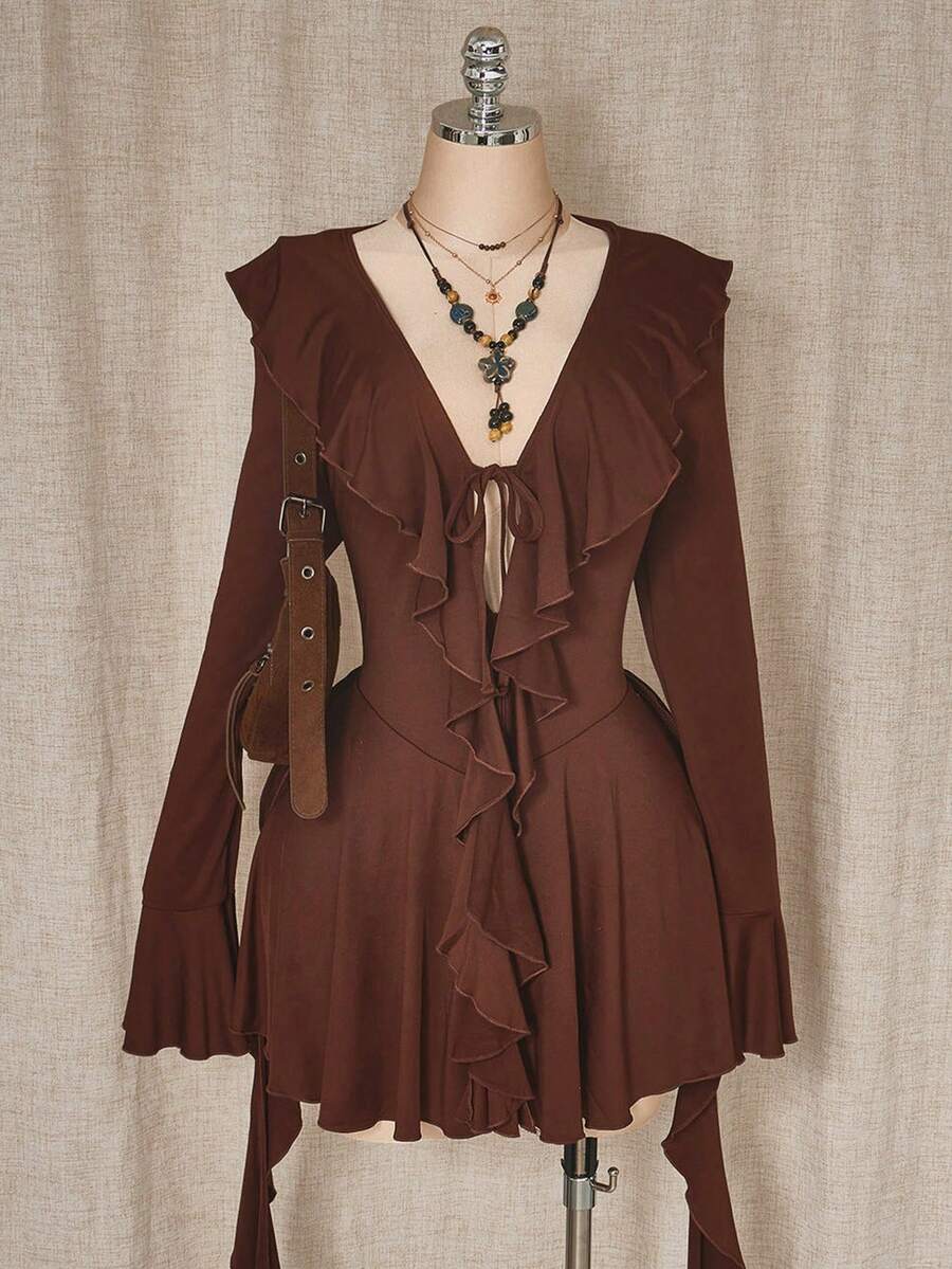 SHEIN ICON Váy ngắn xếp ly màu nâu thanh lịch cổ chữ V buộc dây phía trước co giãn co giãn Y2K dành cho nữ cỡ lớn mùa thu/đông trở lại trường học - màu nâu - Xem 1