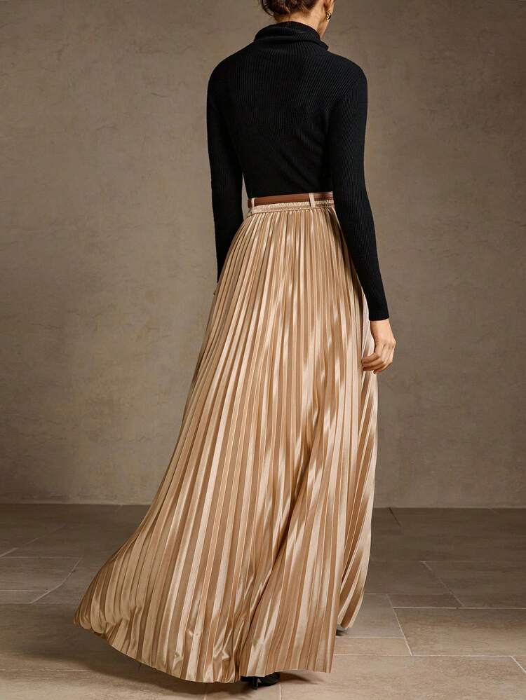 SOLID PLEATED BUCKLE BELTED SKIRT