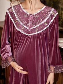 PalaceNights 复古宫廷风天鹅绒长款刺绣蕾丝拼接流苏V领长袖孕妇睡裙，冬季 - 紫色 - 查看 3