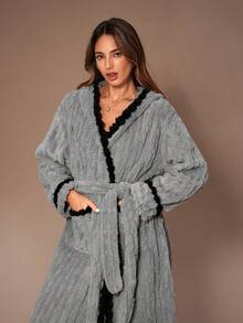 SHEIN Contrast Color Pom Pom Hooded Jacquard Fleece Cozy Robe For Women Cozy Robes For Women Fluffy Women Cozy Robe Light Cozy Robe Cozy Robe Set - Light Grey - View 4