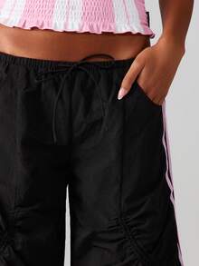Missguided x Playboy Pantalones cargo de pierna ancha casual con detalles fruncidos y adornos de rayas laterales para ropa urbana - Multicolor - Ver 4