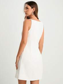 CAJUNI 女士白色夏季梭织面料修身无袖高领包臀迷你连衣裙 | 现代优雅派对花园假日婚礼风格，女士白色连衣裙，白色鸡尾酒裙，白色曲线连衣裙，白色绷带裙，优雅白色连衣裙 - 白色 - 查看 2
