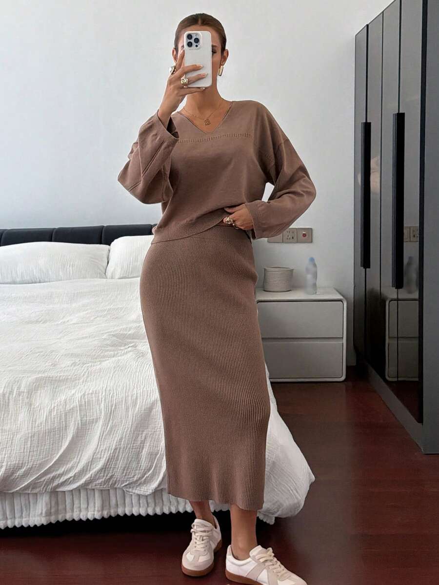 DAZY 女式纯色 V 领落肩长袖毛衣和针织中长裙两件套休闲套装，秋冬 - 咖啡棕 - 查看 1
