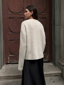 SHEIN Unity 秋冬V领罗纹宽松休闲双排扣独特时尚通勤日常开衫毛衣 - 杏色 - 查看 2