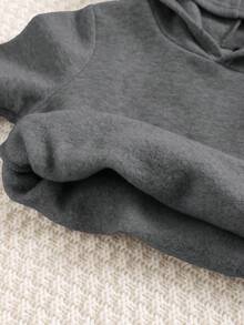 SHEIN 2pcs Baby Boy/Girl Casual Sports Letter Graphic Pocket Sweatshirt & Elastic Waist Pants Set, Suitable For Autumn/Winter Baby Boy Sweatshirt Set Baby Casual Sets Baby Boy Winter Sets Two Pieces Set Baby Boy Clothes Fall - Dark Grey - View 3