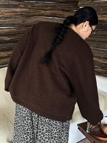 Dazy Plus كارديجان فضفاض بياقة على شكل حرف V للنساء ذوات الأحجام الكبيرة، بلون أحادي، مفتوح من الأمام، مع جيوب، مناسب للخريف والشتاء - بني - مشاهدة 2