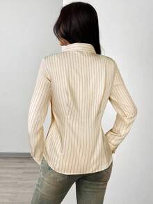 SHEIN EZwear Camicia a maniche lunghe da donna a righe intrecciata color albicocca - Albicocca - Visualizzare 2