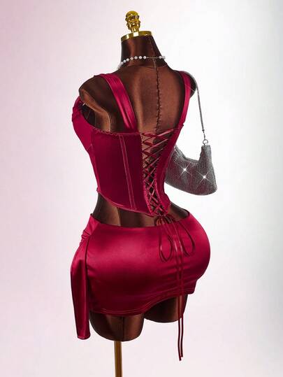 Amplova Dwuczęściowy komplet biustonosza z dekoltem w jodełkę, seksowny i awangardowy, odpowiedni na jesienno-zimową imprezę z seksowną mini spódniczką