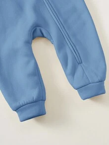 SHEIN Neugeborenes Baby Unisex süßes Bären Muster gestrickter verdickter Kapuzen-Romper, Herbst/Winter