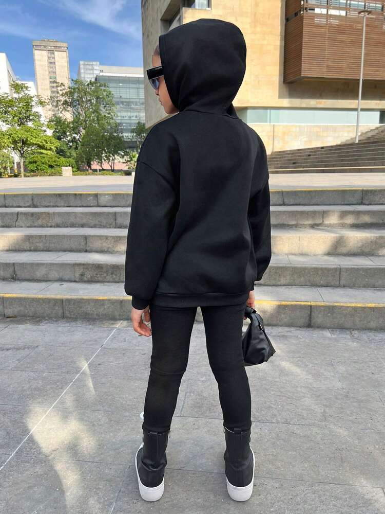 SHEIN Bộ áo hoodie in số và quần jogger cho bé gái tuổi teen, thoải mái và đa năng để mặc hàng ngày - màu đen - Xem 2