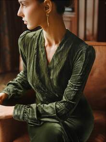 Anewsta High Quality Vintage Fashion Standard Size Women's Dress, Velvet & Lace Patchwork Dress, High Waist Slimming Christmas Party Gown, Luxurious Elegant Long Dress - Army Green - View 2