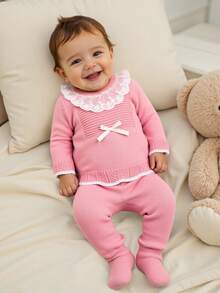 SHEIN Bộ 2 món áo len tay raglan phối ren hồng dễ thương cho bé gái sơ sinh, mềm mại và thoải mái, thích hợp mặc hàng ngày, đi chơi, du lịch, nghỉ mát, ở nhà, nhà trẻ, mùa thu/đông, giáng sinh, đi học, tiệc tùng, đa năng - Hồng - Xem 5