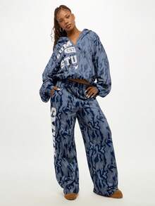 SUMWON WOMEN Oversized Camo Hoodie With Star Applique And Raw Edge Details Fall Winter Pullover Sweatshirt - Blue - View 3