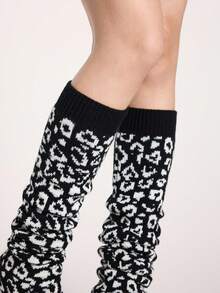 ROMWE Goth 1双可爱卡哇伊爱心豹纹白底阔腿套 - 白黑色 - 查看 4