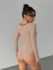 SHEIN Unity 女士撞色饰边蝴蝶结连体衣，长袖，百搭日常穿着 - 卡其色 - 查看 2