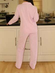 Lowkey Lull 渐变粉色条纹舒适休闲柔软时尚秋季轻松舒适秋季睡衣 INS 休闲 Y2K 翻领纽扣长袖上衣和裤子女士睡衣套装粉色睡衣两件套，秋冬服装 - 玫紅色 - 查看 2