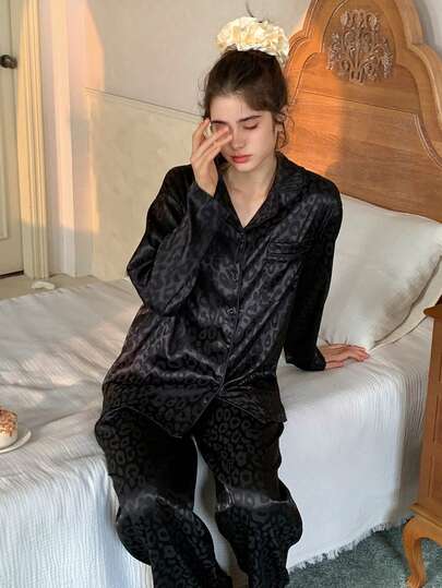 DAZY 少女豹纹提花长袖纽扣上衣和裤子家居服套装