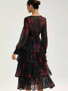 Revavyn 优雅淑女分层蛋糕连衣裙 V领雪纺拉丝印花长袖连衣裙/随机印花 - 彩色 - 查看 2