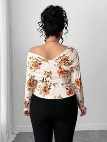 SHEIN Elenzya Women's Fashionable Elegant Off-Shoulder Fitted Asymmetrical Hem T-Shirt