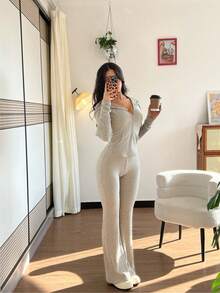 SHEIN PETITE 2 件套女式休闲连帽运动衫，带口袋和罗纹喇叭裤套装，适合日常穿着，秋冬 - 杏色 - 查看 3