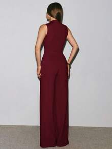 ATUI Studio 优雅无袖褶皱阔腿连体裤，黑色，百搭，适合日常穿着、约会、郊游、派对、聚会 - 不对称连体裤、阔腿连体裤、浪漫连体裤、休闲连体裤、优雅连体裤 - 酒紅色 - 查看 3