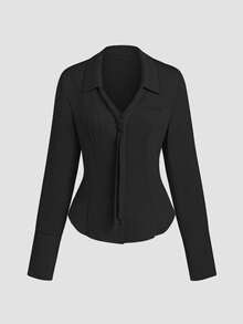 Celisse 女式条纹缎面翻领V领系带腰部开衩下摆衬衫 - 黑色 - 查看 3