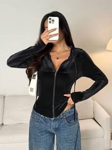 SHEIN PETITE 純色前拉鍊長袖簡約休閒天鵝絨修身連帽外套，小碼女款 - 黑色 - 查看 5