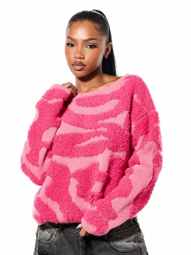 SUMWON WOMEN Textured Cropped Jumper With Abstract Pattern