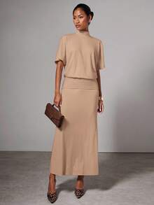 COSMINA 女式纯色简约高领短袖连衣裙，休闲日常穿着 - 卡其色 - 查看 4