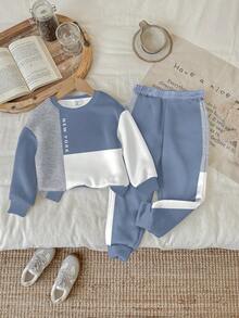 SHEIN 2 件套男婴彩色块字母印花圆领长袖上衣和裤子休闲装 - 彩色 - 查看 2