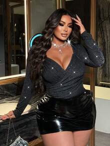 NU&NOW 大码女式性感派对闪亮弹力面料紧身衣，合身鸡心领，长袖 - 黑色 - 查看 5