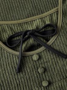 SHEIN MOD 1件装女士绿色可爱撞色滚边二合一T恤，保暖内衬上衣，时尚秋冬长袖上衣，新年外出必备 - 軍綠色 - 查看 3