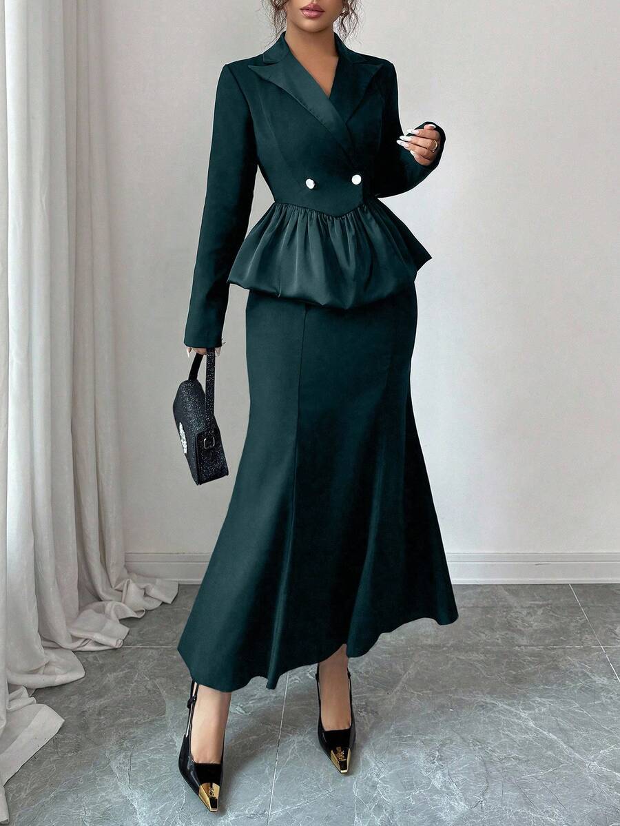 Modelyn Set de costum de damă cu talie tip patchwork din material negru, cu tiv tip coadă de pește