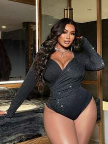 NU&NOW 大码女式性感派对闪亮弹力面料紧身衣，合身鸡心领，长袖 - 黑色 - 查看 4