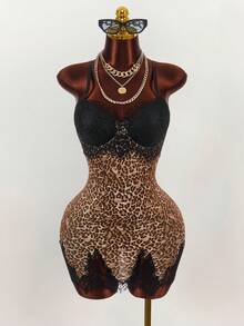 Amplova Vintage Leopard Muster Kleid mit tiefem Ausschnitt, Spaillentaille und figurbetonter Passform in Große Größen