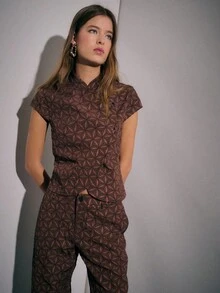 Nöista Two Pieces Coordinated Set Featuring A Short-Sleeve Top And Wide-Leg Pants With A Geometric Pattern And Detailed Chinese Buttons, Offering An Elegant Tailored Look Suitable For Women's Winter Outfits; Perfect For Polished Coordinated Styling, Refined Everyday Wear, Festive Christmas Occasions And Sophisticated New Year Events. - Brown - View 8