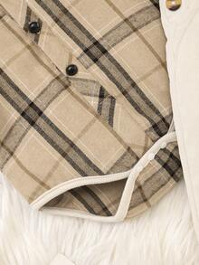 SHEIN Bộ quần yếm nhung kẻ caro 2 món cho bé trai sơ sinh, Bộ quần yếm nhung kẻ caro cho trẻ sơ sinh, Trang phục thường ngày mùa thu/đông cho bé trai, Quần áo trẻ sơ sinh màu be trung tính, Bộ áo sơ mi kẻ caro cho bé trai sơ sinh 6 tháng - 3 tuổi - Màu be - Xem 5